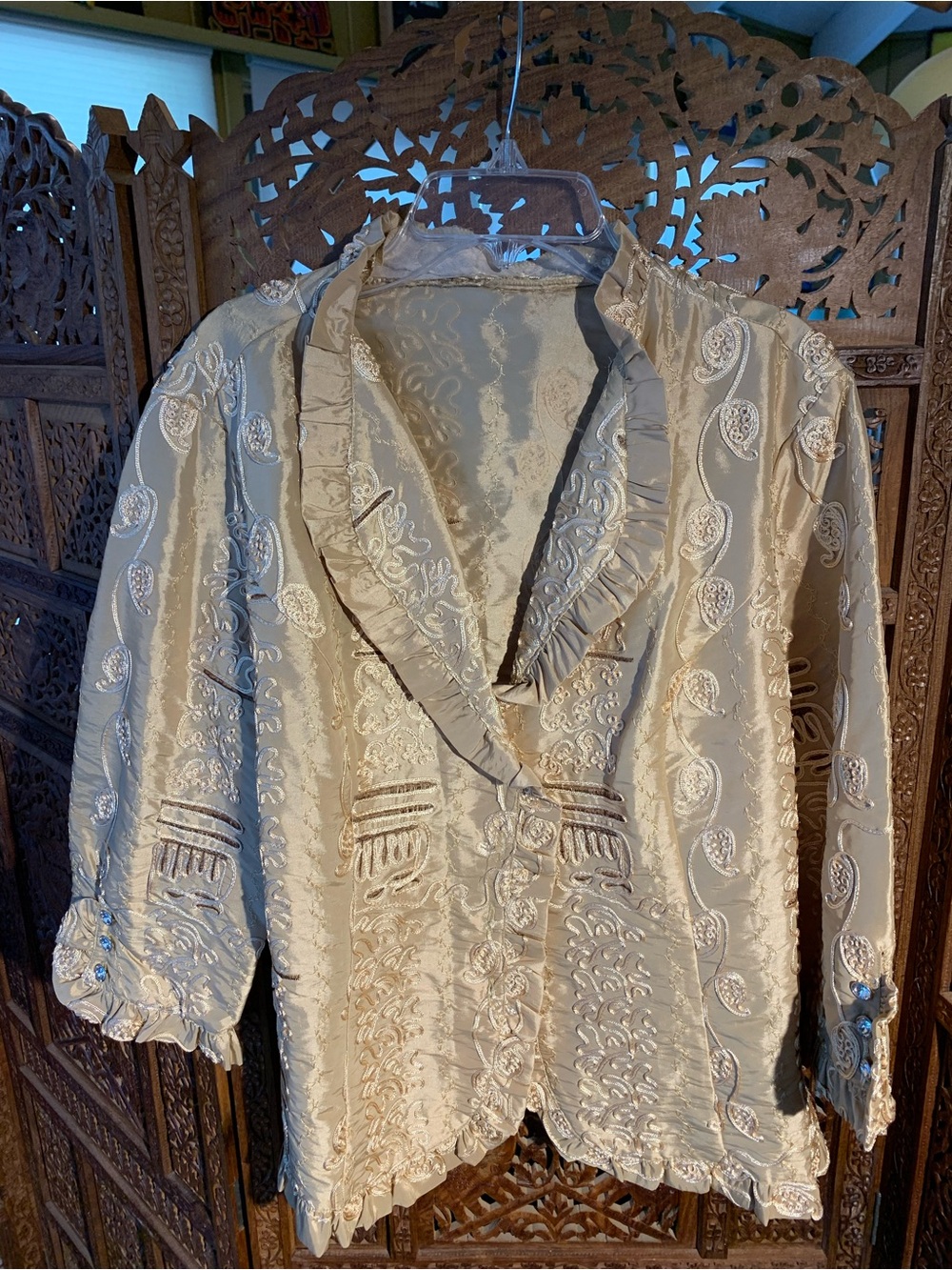 Vintage Agora Cream Embroidered Ruffle Jacket
